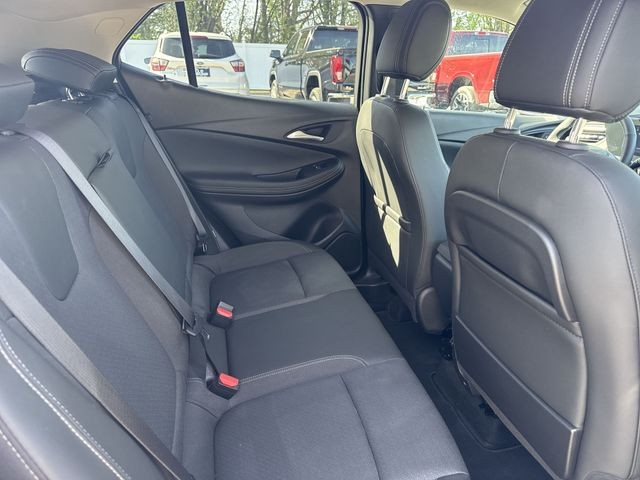 Buick Encore GX Vehicle Full-screen Gallery Image 25