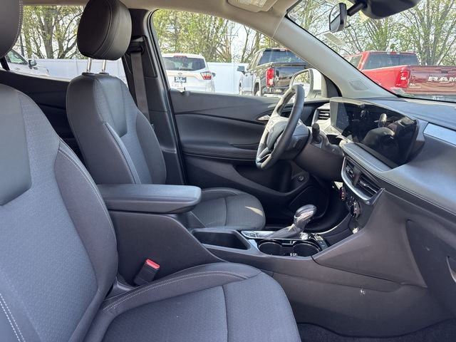 Buick Encore GX Vehicle Full-screen Gallery Image 26