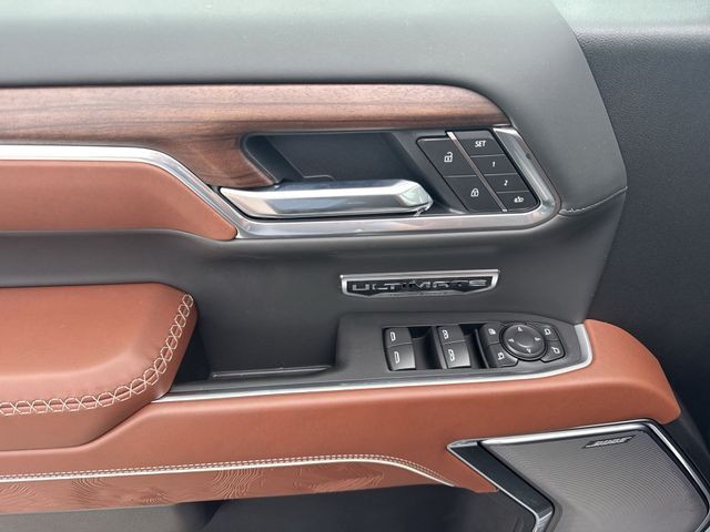 GMC Sierra 1500 Vehicle Full-screen Gallery Image 13