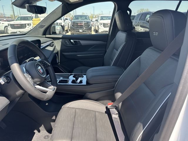 Buick Enclave Vehicle Full-screen Gallery Image 11
