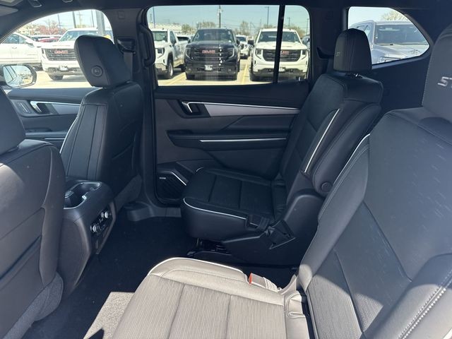 Buick Enclave Vehicle Full-screen Gallery Image 22