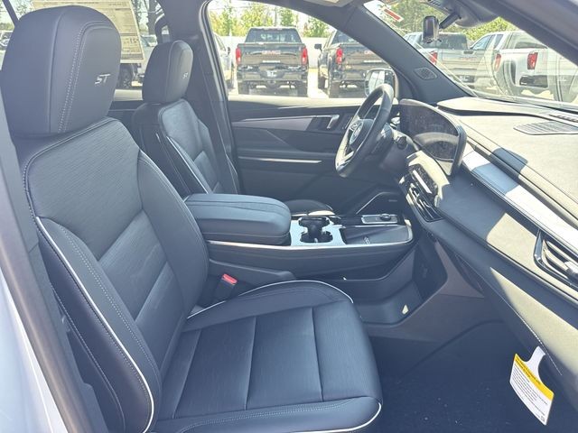 Buick Enclave Vehicle Full-screen Gallery Image 25