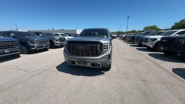 GMC Sierra 1500 Vehicle Full-screen Gallery Image 03