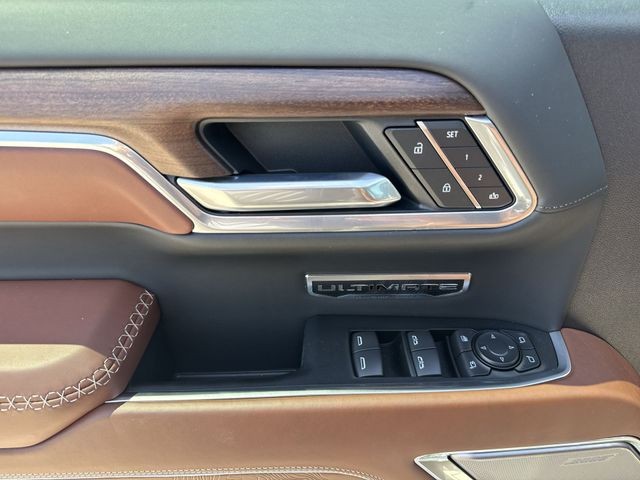 GMC Sierra 1500 Vehicle Full-screen Gallery Image 13