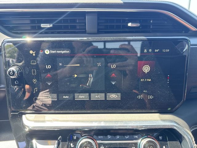 GMC Sierra 1500 Vehicle Full-screen Gallery Image 19