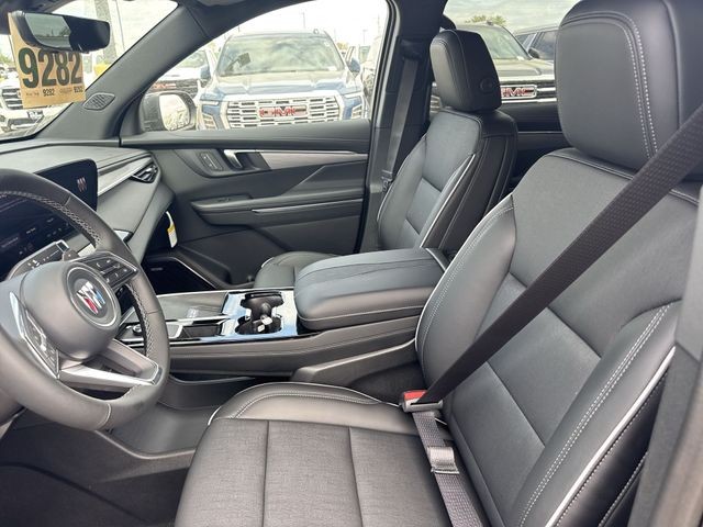 Buick Enclave Vehicle Full-screen Gallery Image 11