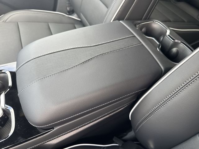 Buick Enclave Vehicle Full-screen Gallery Image 21