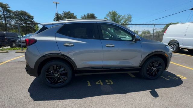 Buick Encore GX Vehicle Full-screen Gallery Image 09