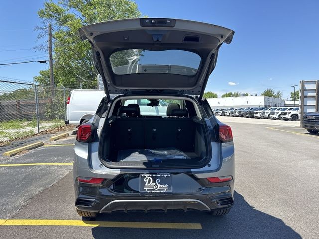 Buick Encore GX Vehicle Full-screen Gallery Image 23