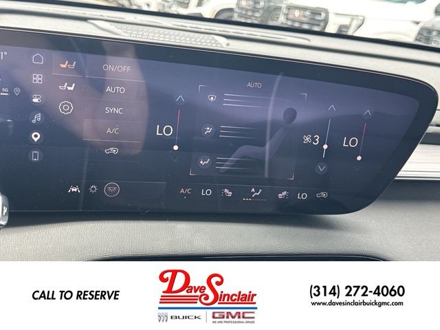 Buick Enclave Vehicle Full-screen Gallery Image 19