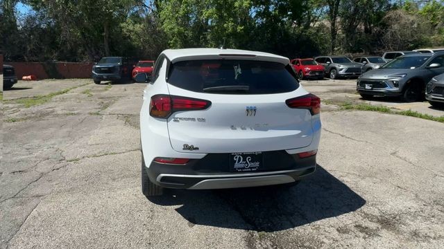 Buick Encore GX Vehicle Full-screen Gallery Image 07