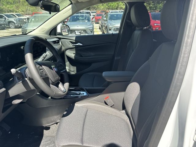 Buick Encore GX Vehicle Full-screen Gallery Image 11