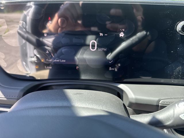 Buick Encore GX Vehicle Full-screen Gallery Image 15