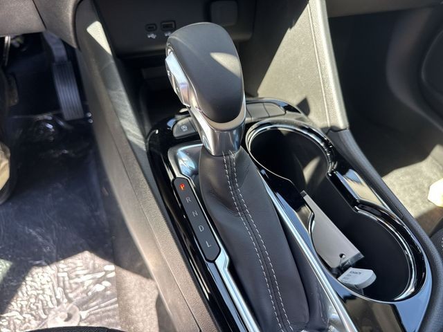 Buick Encore GX Vehicle Full-screen Gallery Image 19