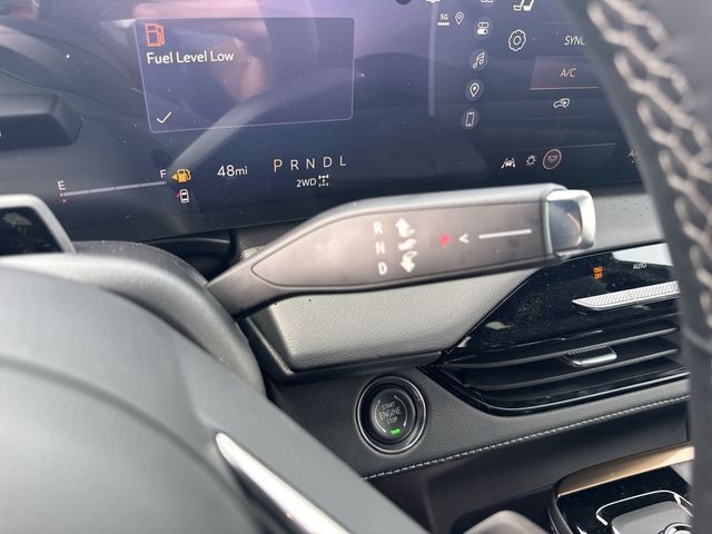 Buick Enclave Vehicle Full-screen Gallery Image 20