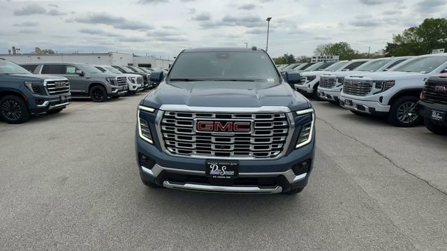 GMC Yukon XL Vehicle Full-screen Gallery Image 03