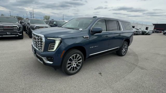 GMC Yukon XL Vehicle Full-screen Gallery Image 04