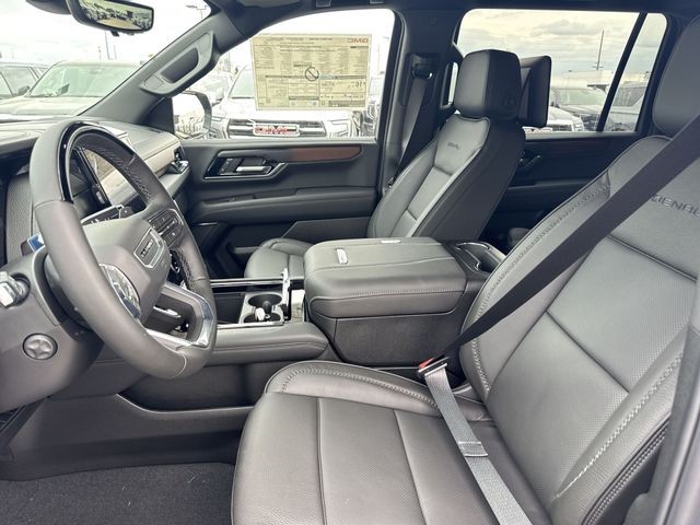 GMC Yukon XL Vehicle Full-screen Gallery Image 11