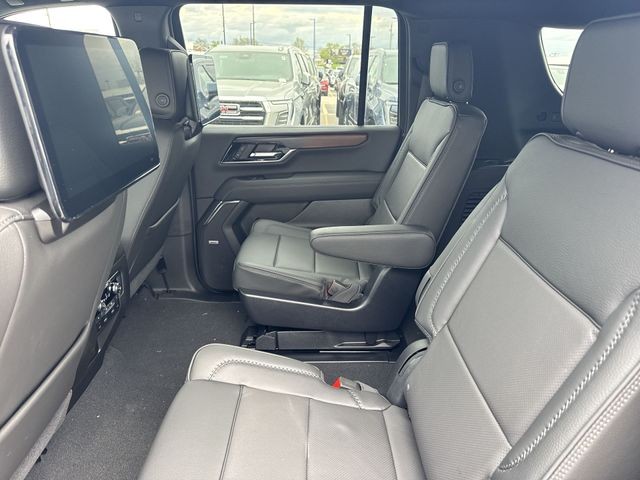 GMC Yukon XL Vehicle Full-screen Gallery Image 23