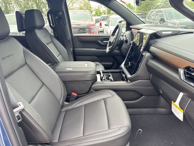 GMC Yukon XL Vehicle Full-screen Gallery Image 26