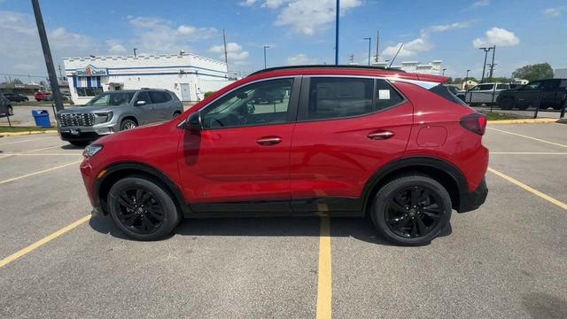 Buick Encore GX Vehicle Full-screen Gallery Image 05