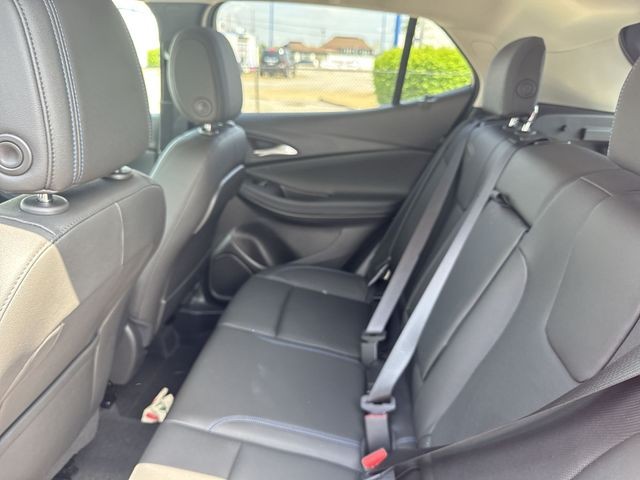 Buick Encore GX Vehicle Full-screen Gallery Image 21