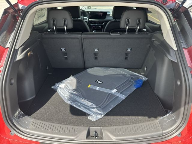 Buick Encore GX Vehicle Full-screen Gallery Image 22
