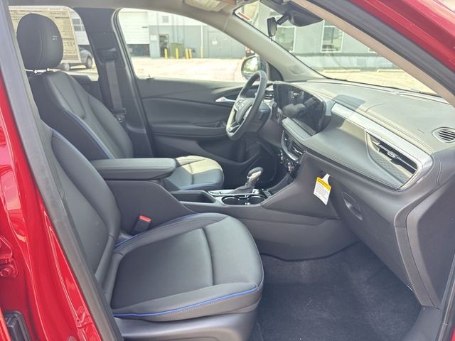 Buick Encore GX Vehicle Full-screen Gallery Image 23
