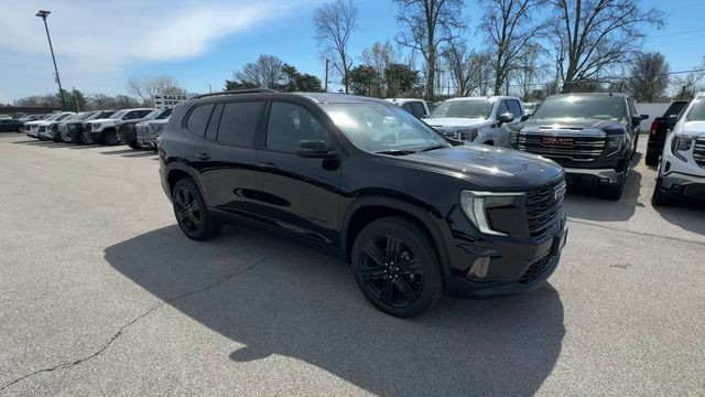 GMC Acadia Vehicle Full-screen Gallery Image 02