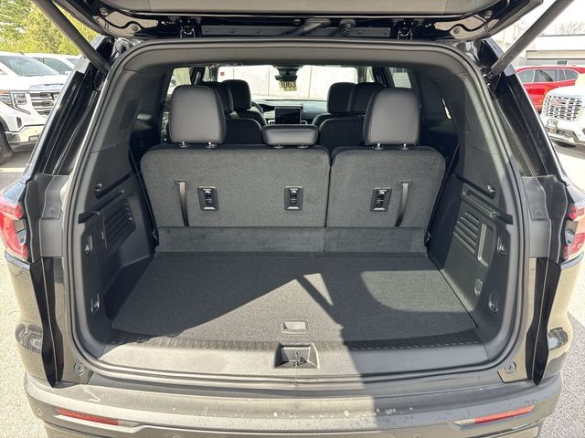 GMC Acadia Vehicle Full-screen Gallery Image 25