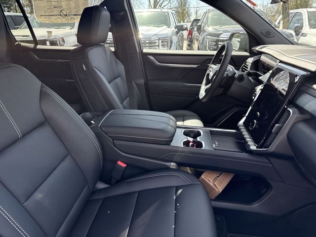 GMC Acadia Vehicle Full-screen Gallery Image 26