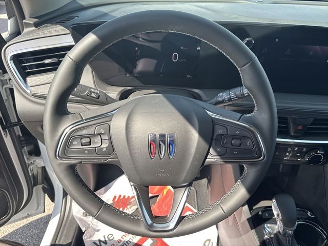 Buick Encore GX Vehicle Full-screen Gallery Image 14