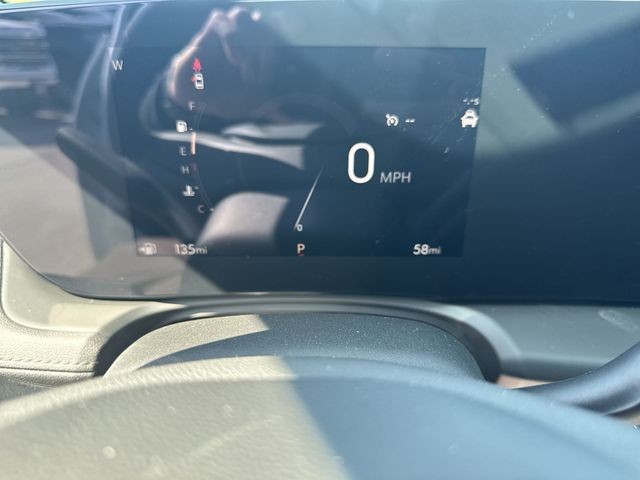 Buick Encore GX Vehicle Full-screen Gallery Image 15