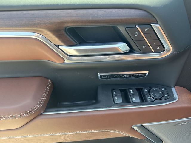 GMC Sierra 1500 Vehicle Full-screen Gallery Image 13