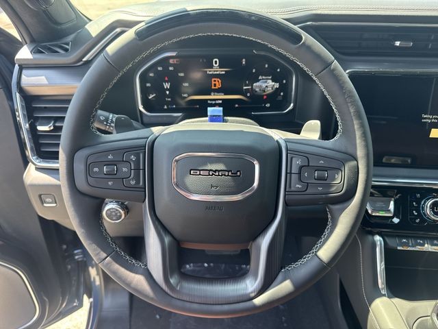 GMC Sierra 1500 Vehicle Full-screen Gallery Image 14