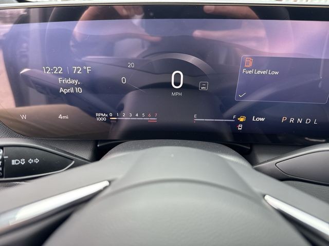 Buick Enclave Vehicle Full-screen Gallery Image 15