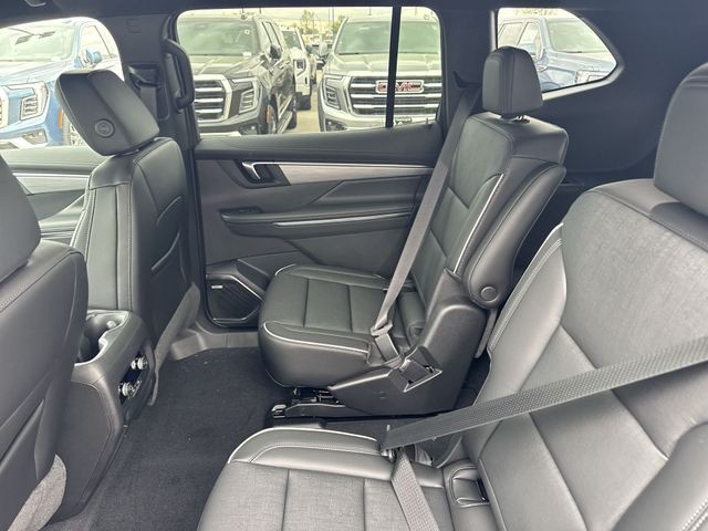 Buick Enclave Vehicle Full-screen Gallery Image 22
