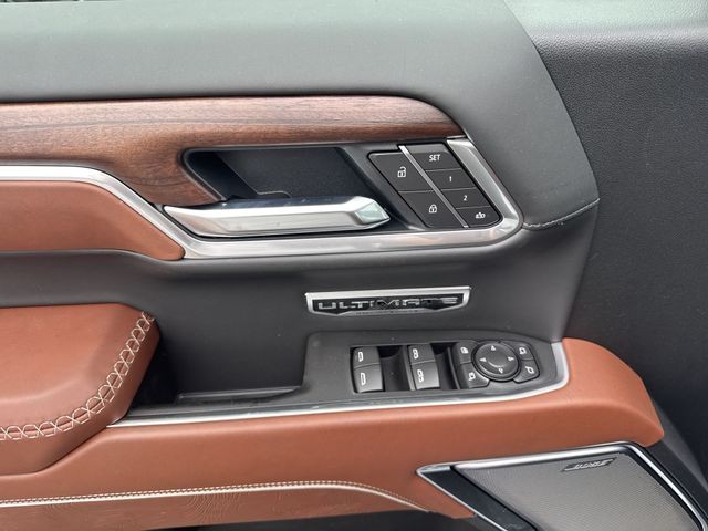 GMC Sierra 1500 Vehicle Full-screen Gallery Image 13