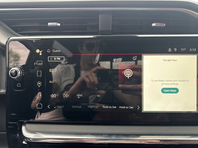 GMC Sierra 1500 Vehicle Full-screen Gallery Image 16