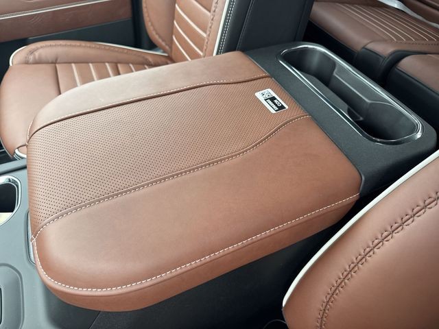 GMC Sierra 1500 Vehicle Full-screen Gallery Image 21