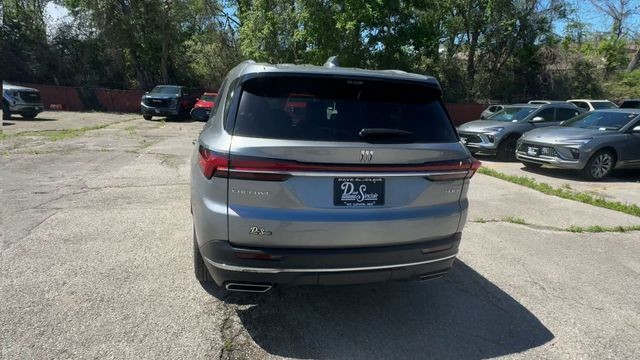 Buick Enclave Vehicle Full-screen Gallery Image 07