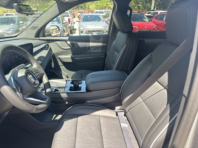Buick Enclave Vehicle Full-screen Gallery Image 11