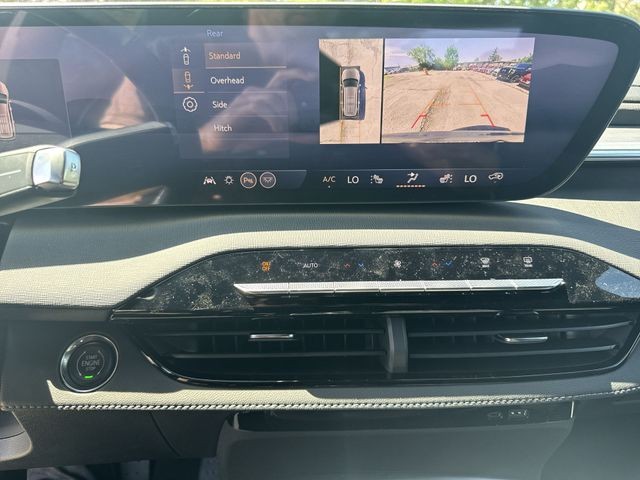 Buick Enclave Vehicle Full-screen Gallery Image 17