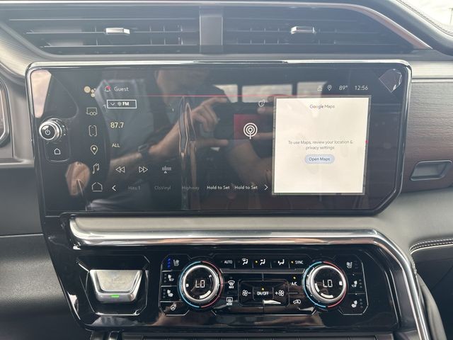 GMC Sierra 1500 Vehicle Full-screen Gallery Image 16