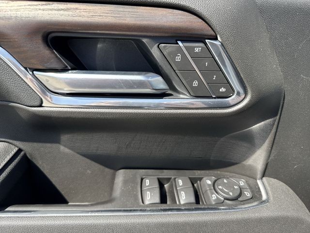 GMC Sierra 1500 Vehicle Full-screen Gallery Image 13