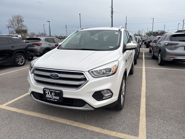 Ford Escape Vehicle Full-screen Gallery Image 02