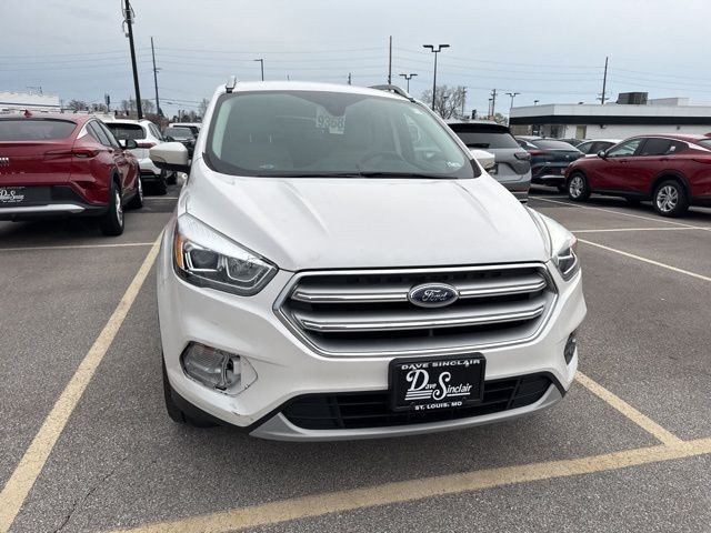 Ford Escape Vehicle Full-screen Gallery Image 05