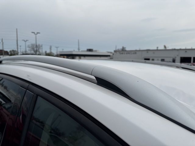 Ford Escape Vehicle Full-screen Gallery Image 13