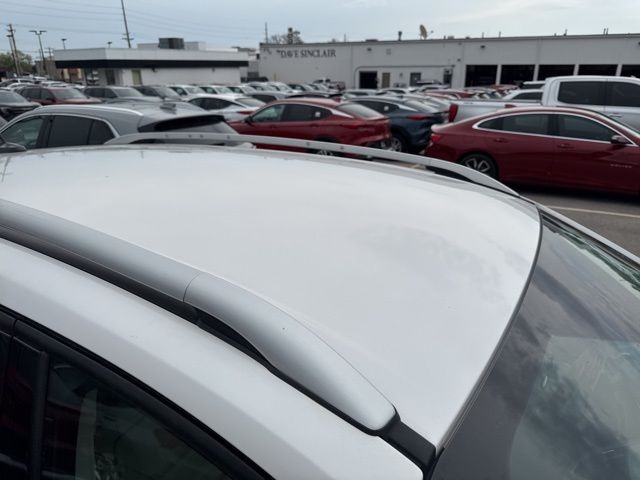 Ford Escape Vehicle Full-screen Gallery Image 14