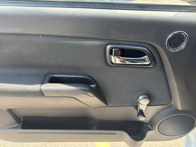 Chevrolet Colorado Vehicle Full-screen Gallery Image 22